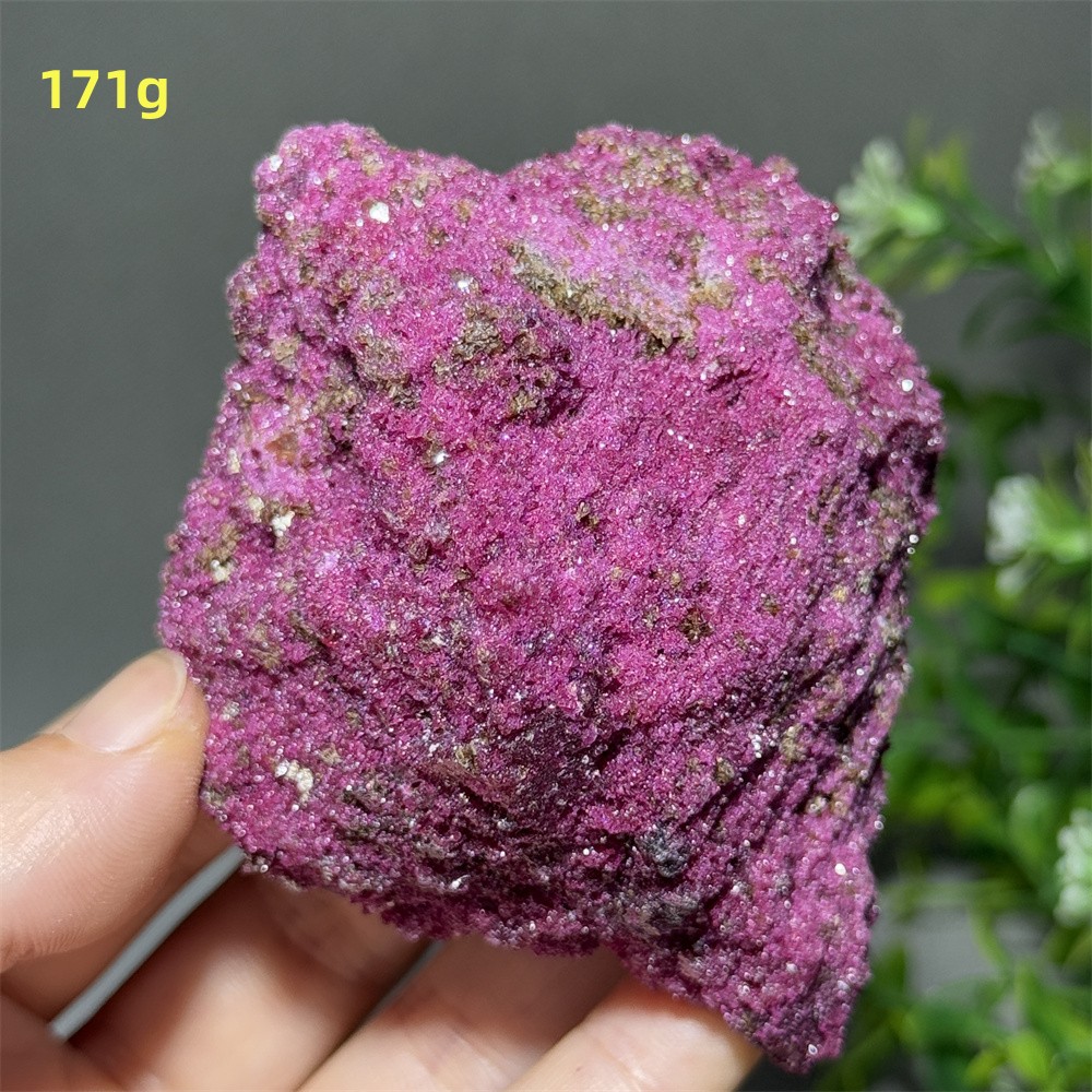 Natural Red Corundum Ruby Roug - огляд і ціна Renewable Energy Infrastructure